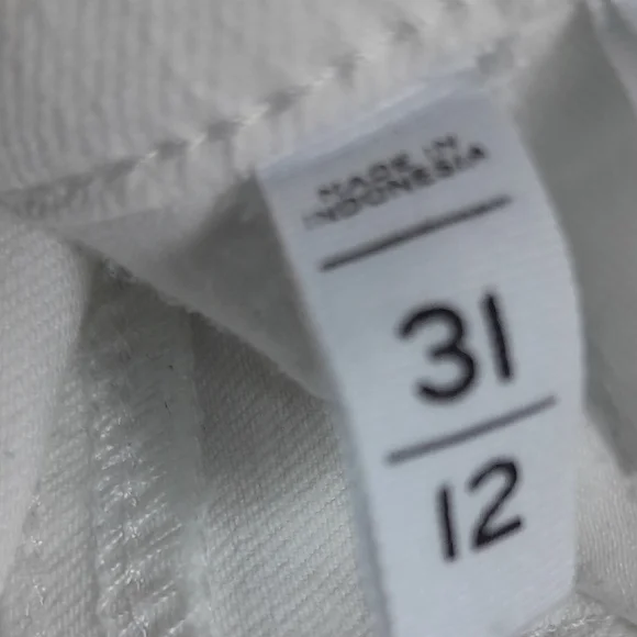 White Men's Jeans​